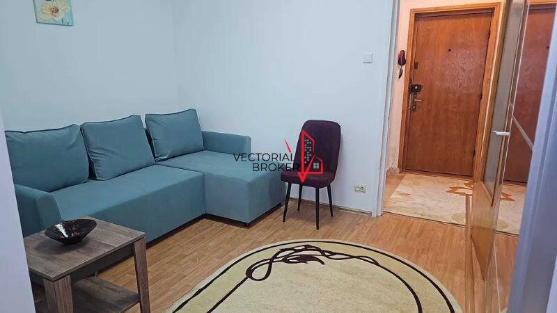 Titan, Piata Minis, garsoniera, bloc curat 1985, 10 minute metrou.