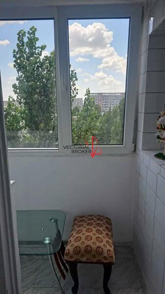 Titan, Piata Minis, garsoniera, bloc curat 1985, 10 minute metrou.